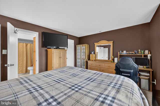 128 HAVEN CT, Sewell, NJ 08080