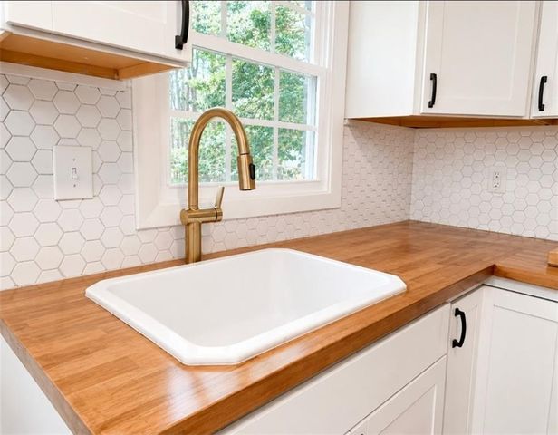 1551 Pine Glen Circle, Decatur, GA 30035