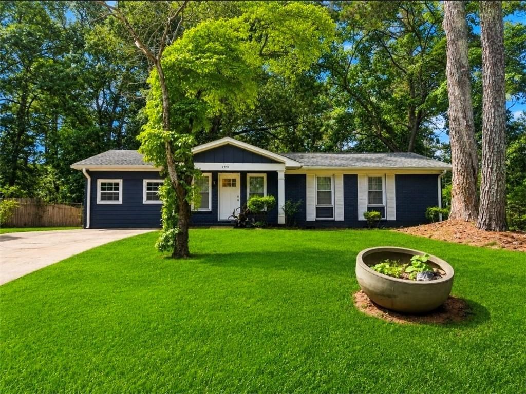 1551 Pine Glen Circle, Decatur, GA 30035