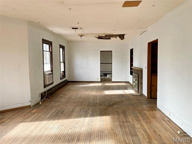 903 N Van Buren Street, Litchfield, IL 62056