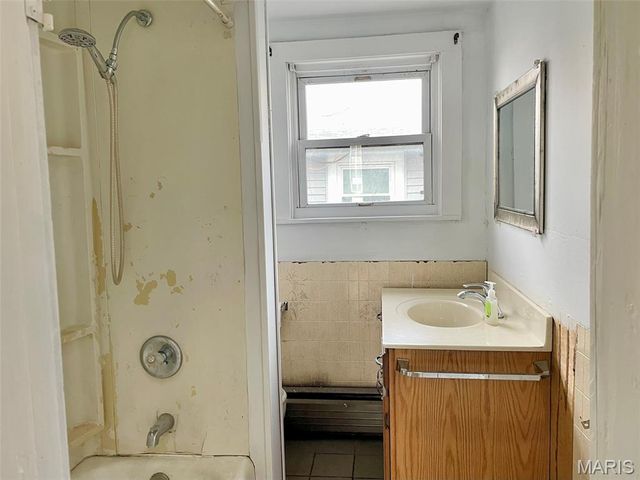 903 N Van Buren Street, Litchfield, IL 62056