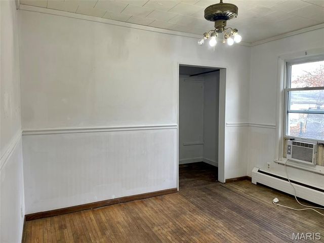 903 N Van Buren Street, Litchfield, IL 62056