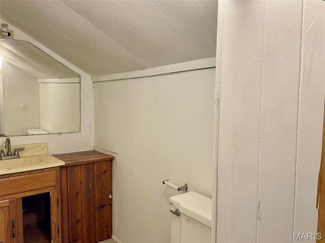 903 N Van Buren Street, Litchfield, IL 62056