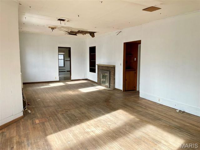 903 N Van Buren Street, Litchfield, IL 62056