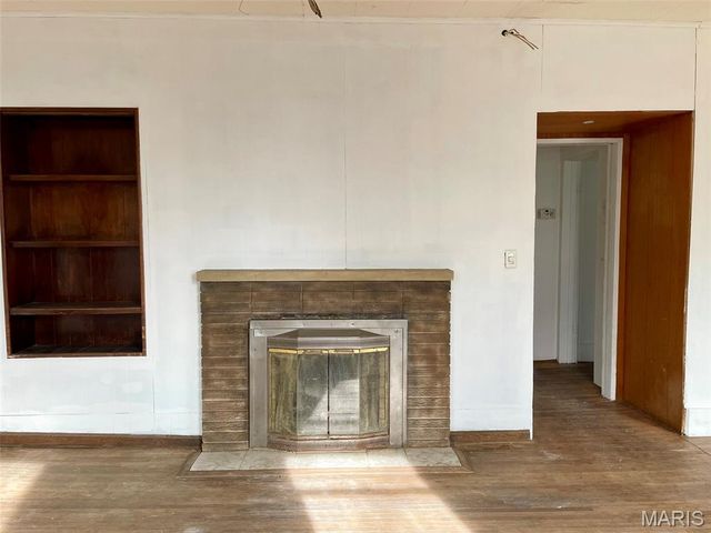 903 N Van Buren Street, Litchfield, IL 62056