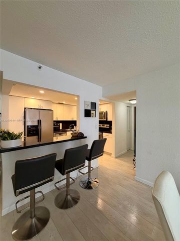 20850 San Simeon Way 3025, Miami, FL 33179