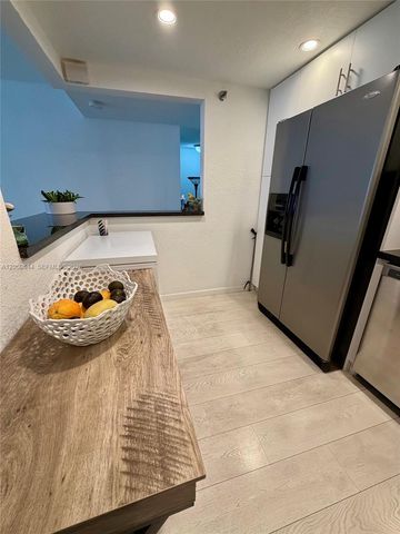 20850 San Simeon Way 3025, Miami, FL 33179