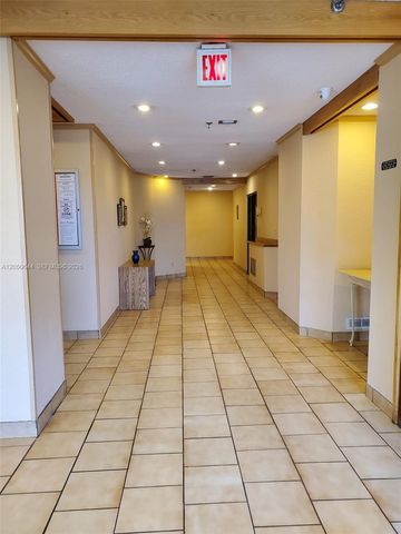 20850 San Simeon Way 3025, Miami, FL 33179