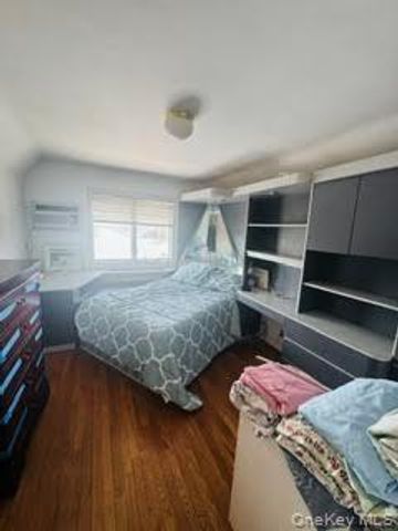 9404 157th Avenue, Howard Beach, NY 11414