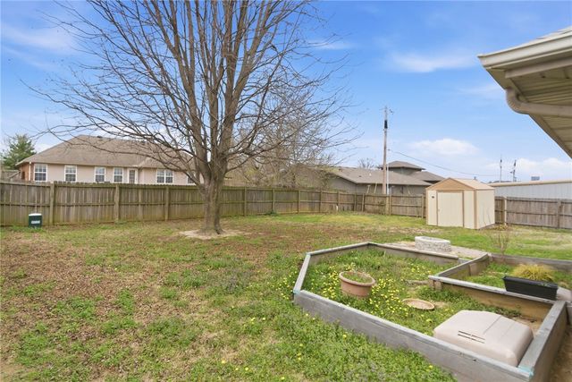 194 Hailey Drive, Centerton, AR 72719