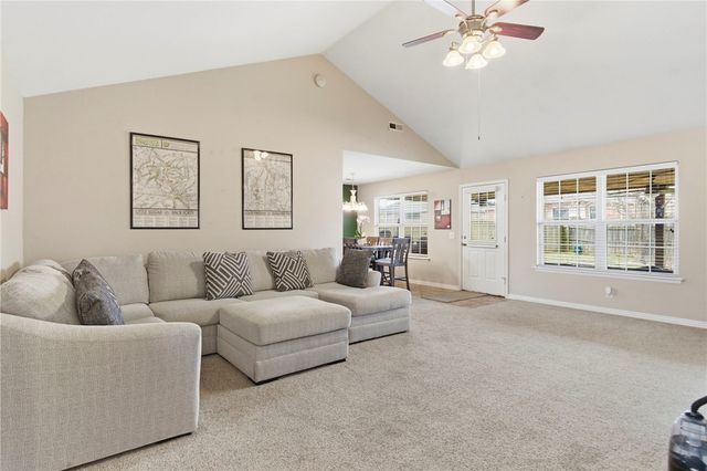 194 Hailey Drive, Centerton, AR 72719