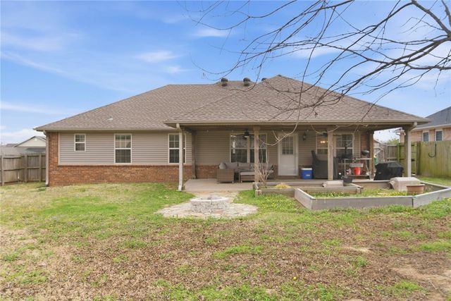 194 Hailey Drive, Centerton, AR 72719