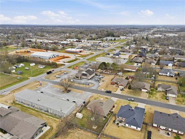 194 Hailey Drive, Centerton, AR 72719