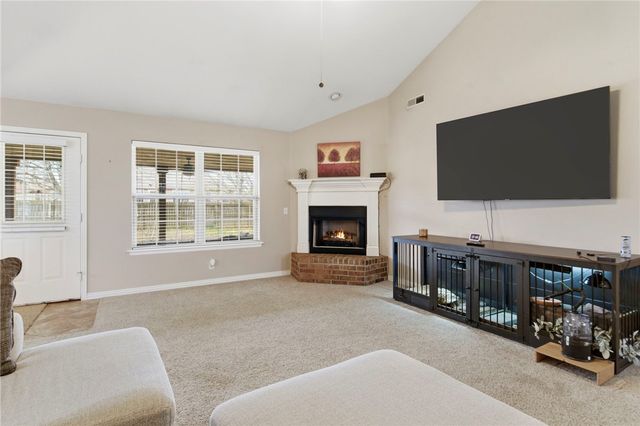 194 Hailey Drive, Centerton, AR 72719