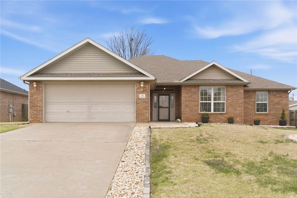 194 Hailey Drive, Centerton, AR 72719