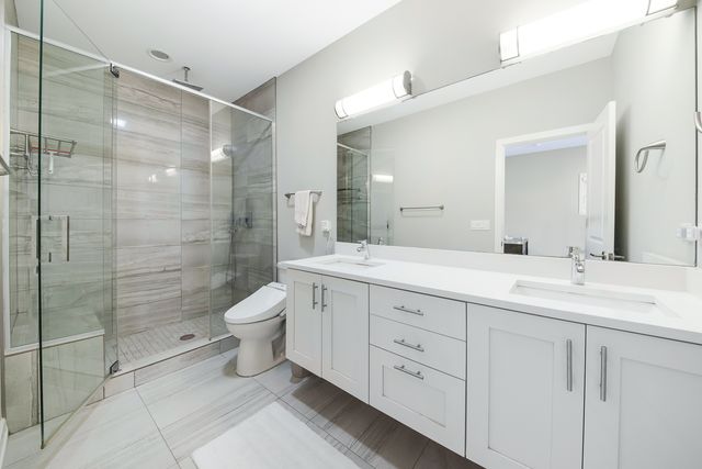 1025 Walnut Way, Oak Park, IL 60302