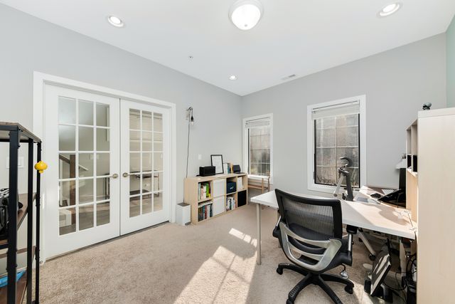 1025 Walnut Way, Oak Park, IL 60302