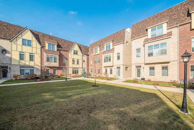 1025 Walnut Way, Oak Park, IL 60302