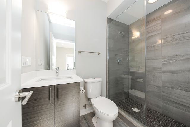 1025 Walnut Way, Oak Park, IL 60302