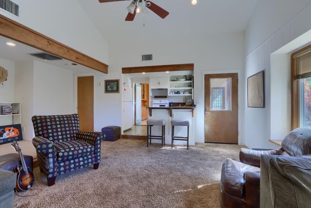 42997 E Mountain View Lane, Oakhurst, CA 93644