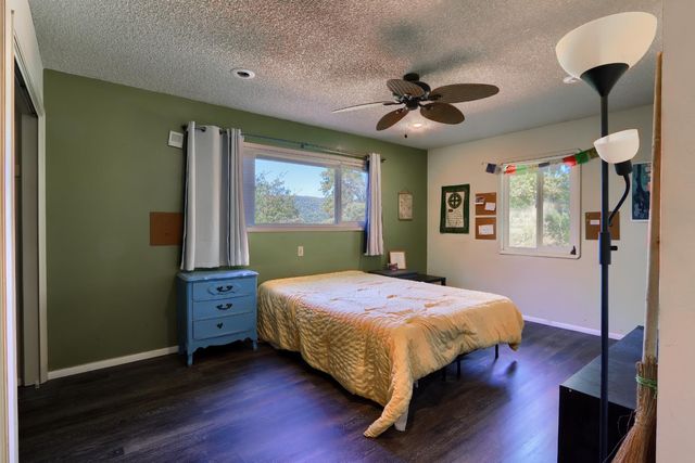 42997 E Mountain View Lane, Oakhurst, CA 93644