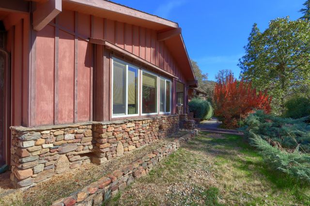 42997 E Mountain View Lane, Oakhurst, CA 93644