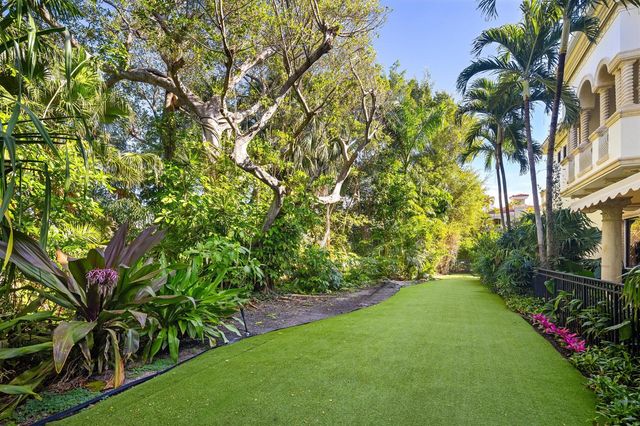 422 Addison Park Lane, Boca Raton, FL 33432