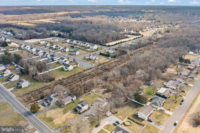 E OAK RD E, Vineland, NJ 08361