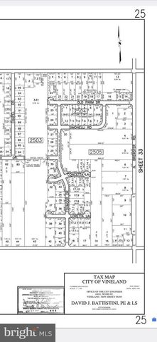 E OAK RD E, Vineland, NJ 08361