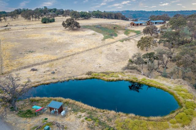 8813 Hayes Ln, Smartsville, CA 95977