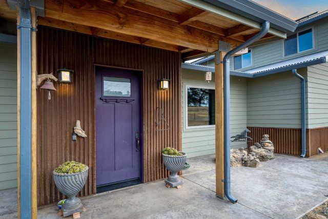 8813 Hayes Ln, Smartsville, CA 95977