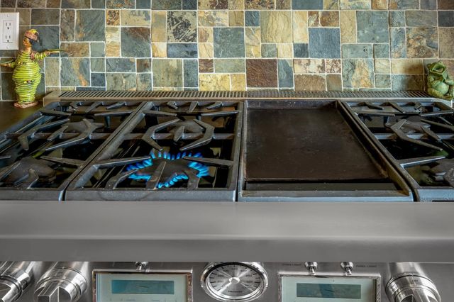 8813 Hayes Ln, Smartsville, CA 95977