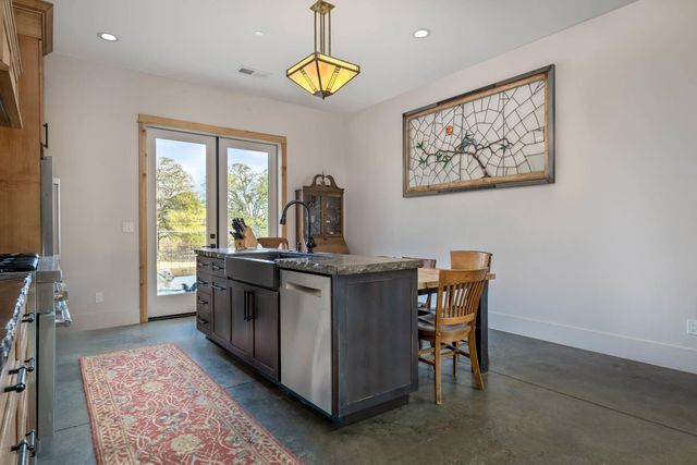 8813 Hayes Ln, Smartsville, CA 95977