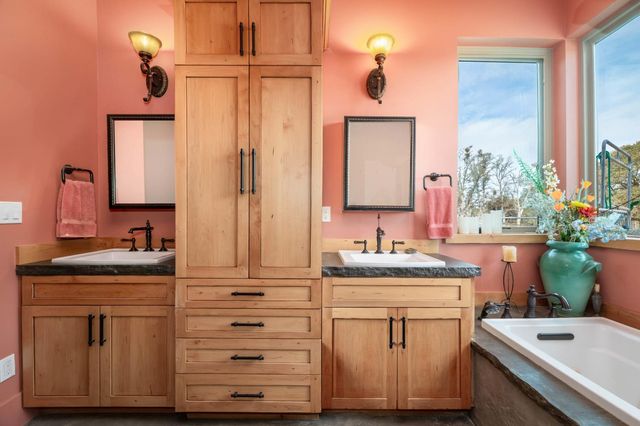 8813 Hayes Ln, Smartsville, CA 95977