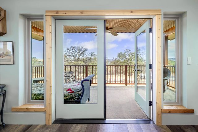 8813 Hayes Ln, Smartsville, CA 95977