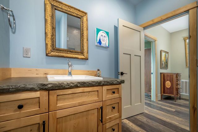 8813 Hayes Ln, Smartsville, CA 95977