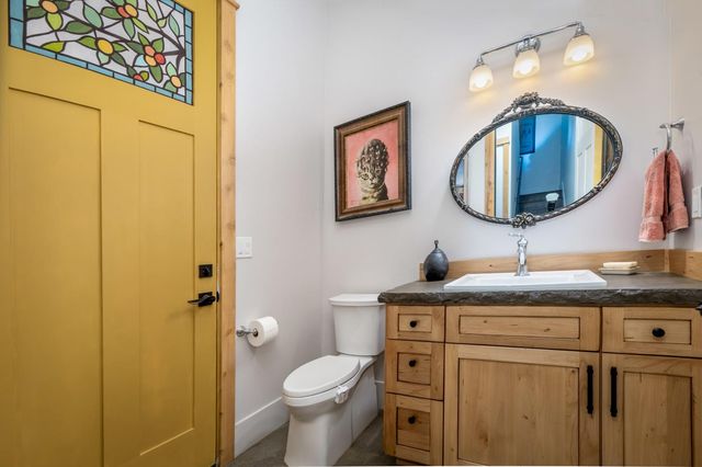 8813 Hayes Ln, Smartsville, CA 95977