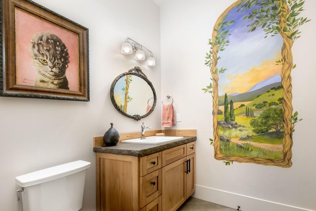 8813 Hayes Ln, Smartsville, CA 95977