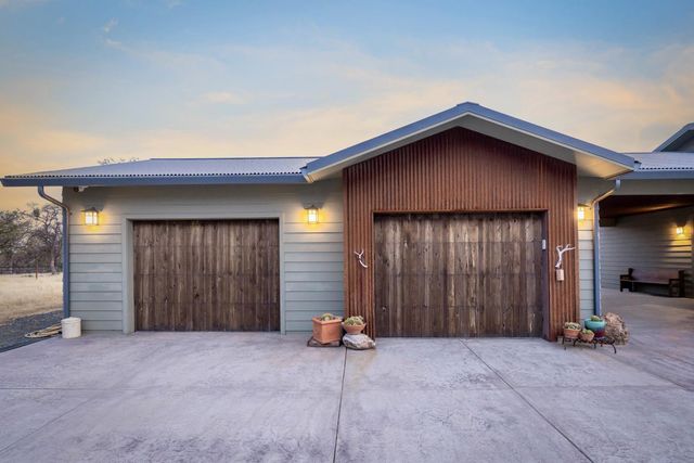 8813 Hayes Ln, Smartsville, CA 95977