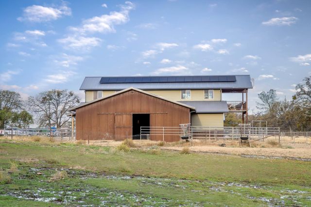 8813 Hayes Ln, Smartsville, CA 95977