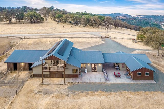 8813 Hayes Ln, Smartsville, CA 95977