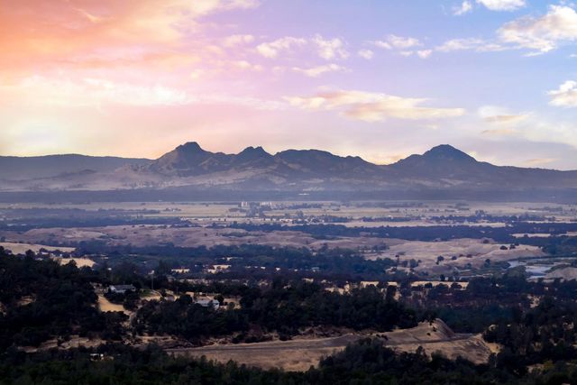 8813 Hayes Ln, Smartsville, CA 95977