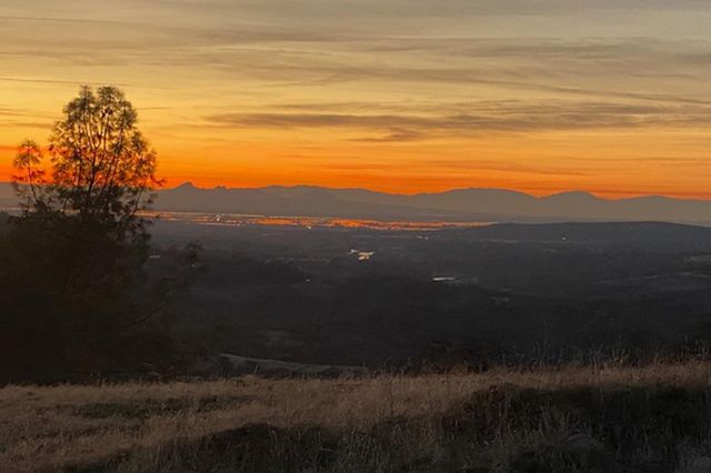 8813 Hayes Ln, Smartsville, CA 95977