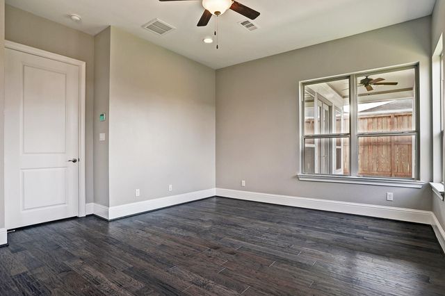 4859 Benning Dr, Houston, TX 77035