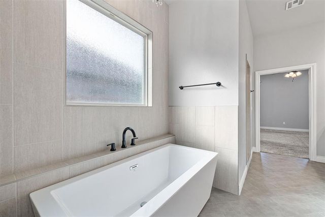 4813 Hambletonian Lane, Mustang, OK 73064