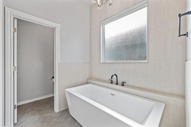 4813 Hambletonian Lane, Mustang, OK 73064