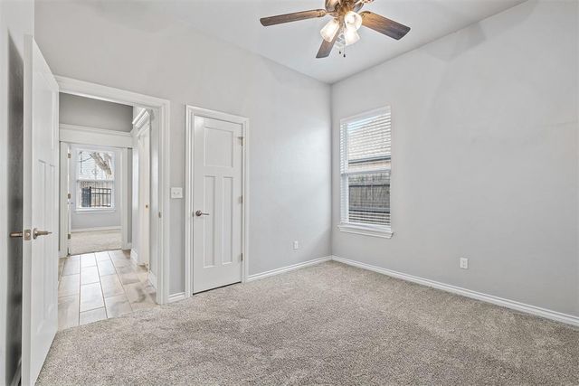 4813 Hambletonian Lane, Mustang, OK 73064