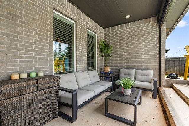 4813 Hambletonian Lane, Mustang, OK 73064