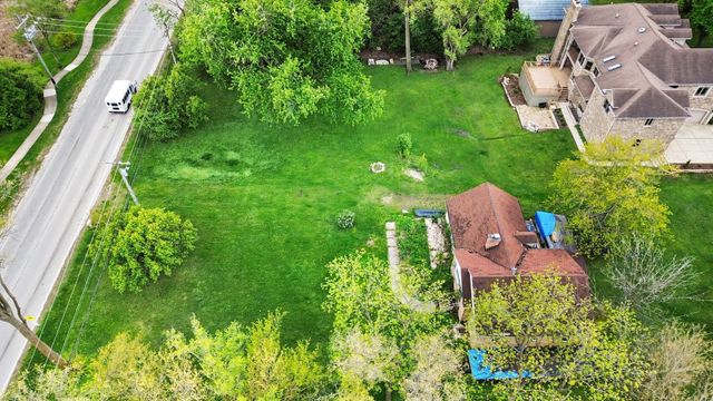 5828 Clarendon Hills Road, Willowbrook, IL 60527