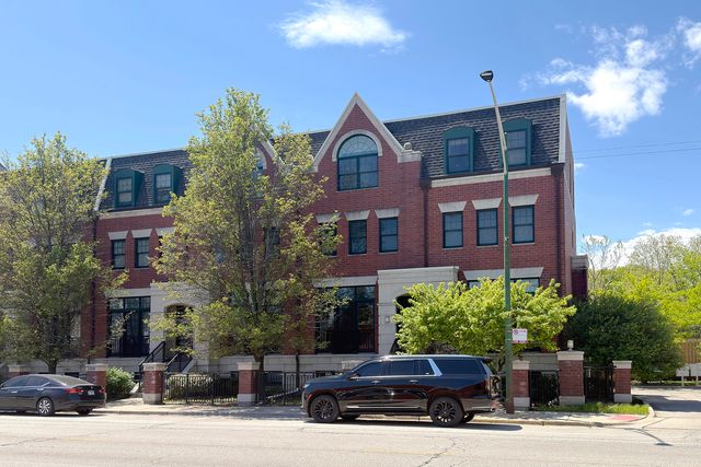 5910 N Northwest Highway 5910, Chicago, IL 60631